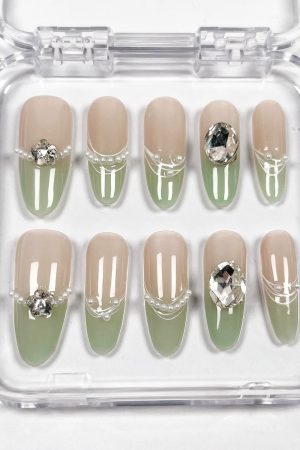 Minty French Press on Nails