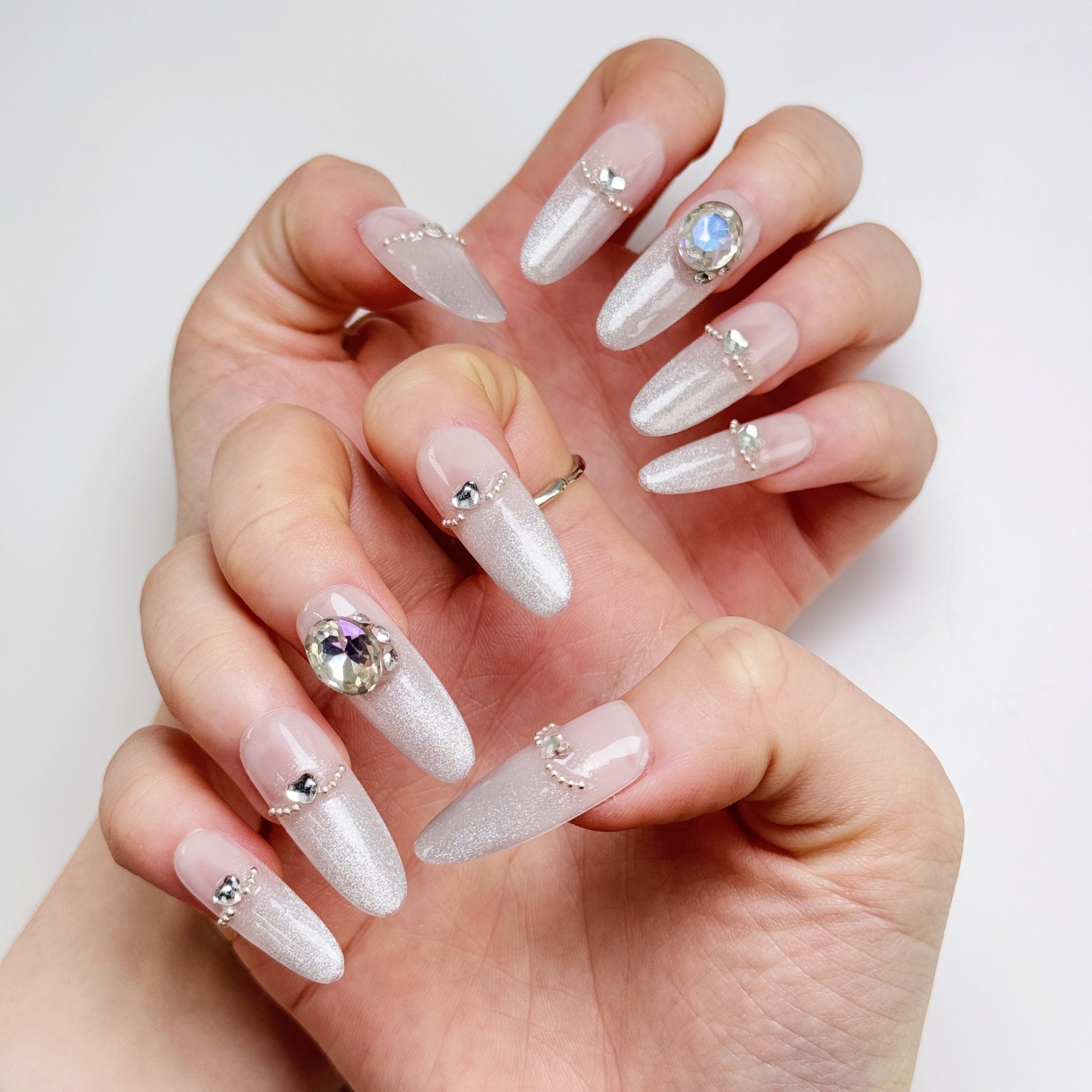 Silver Shining Heart Press on Nails - Image 3