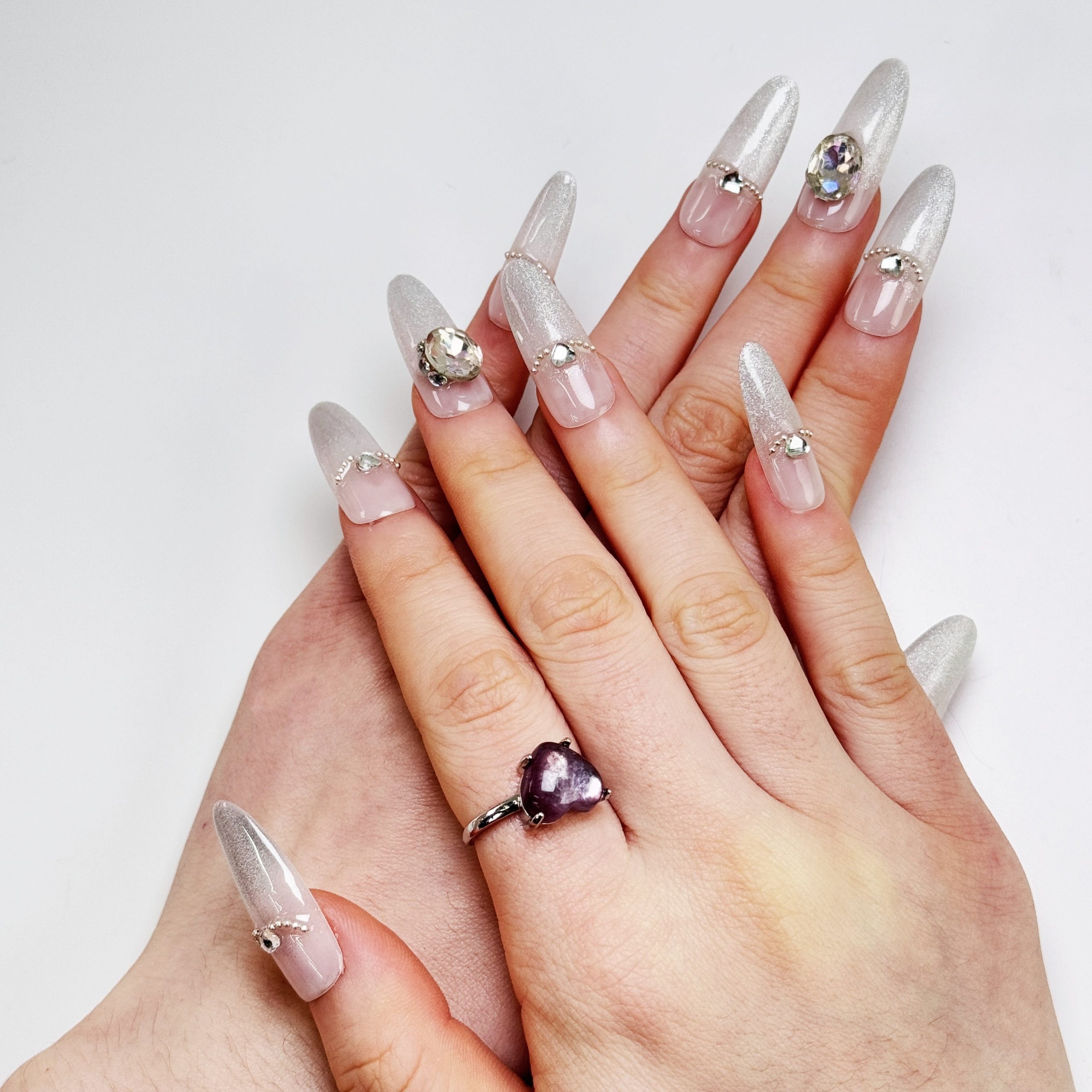 Silver Shining Heart Press on Nails - Image 4