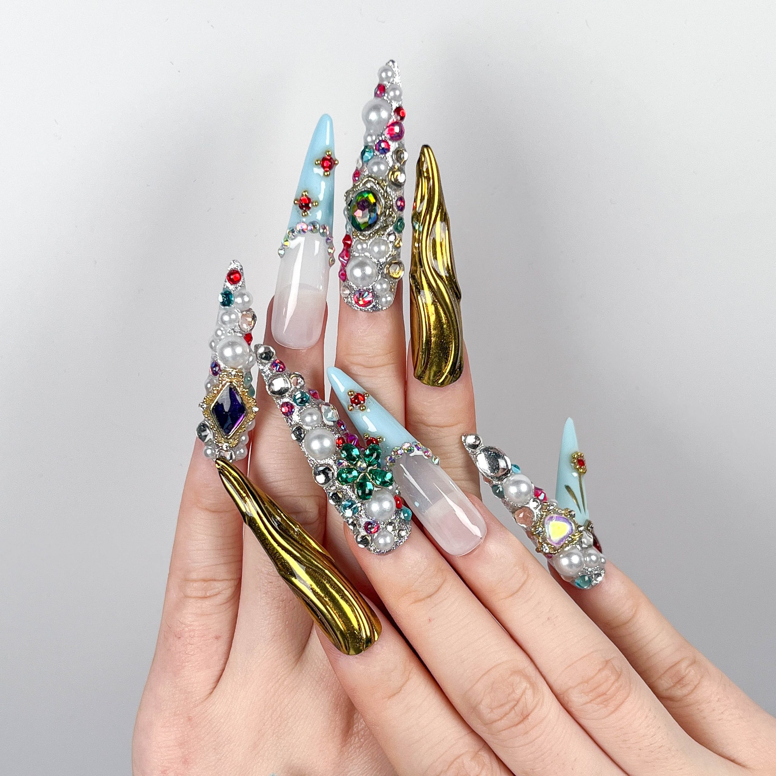 Luxurious Pearl Design Press On Nails - Image 2