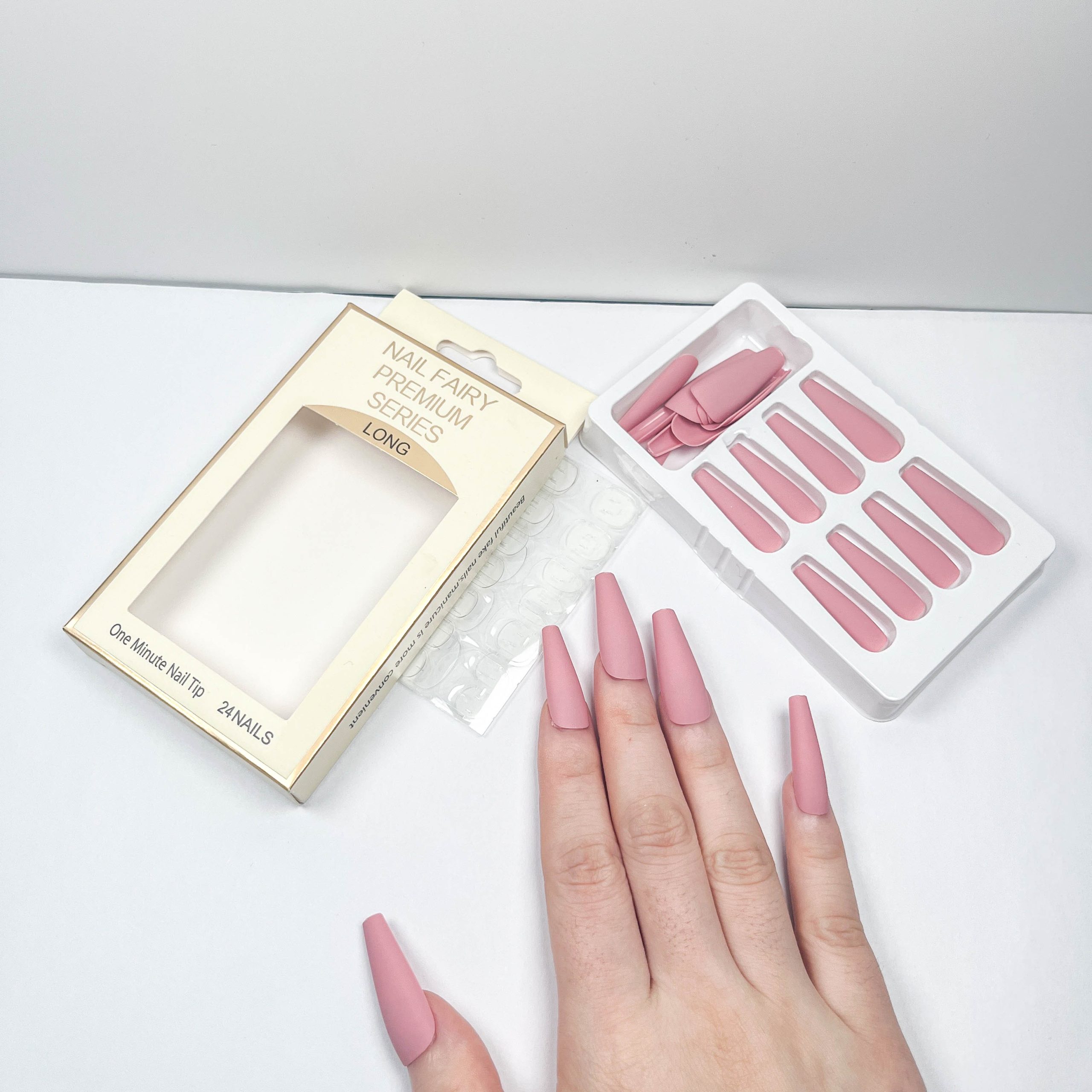 Fog Pink Press-on Nails - Image 3