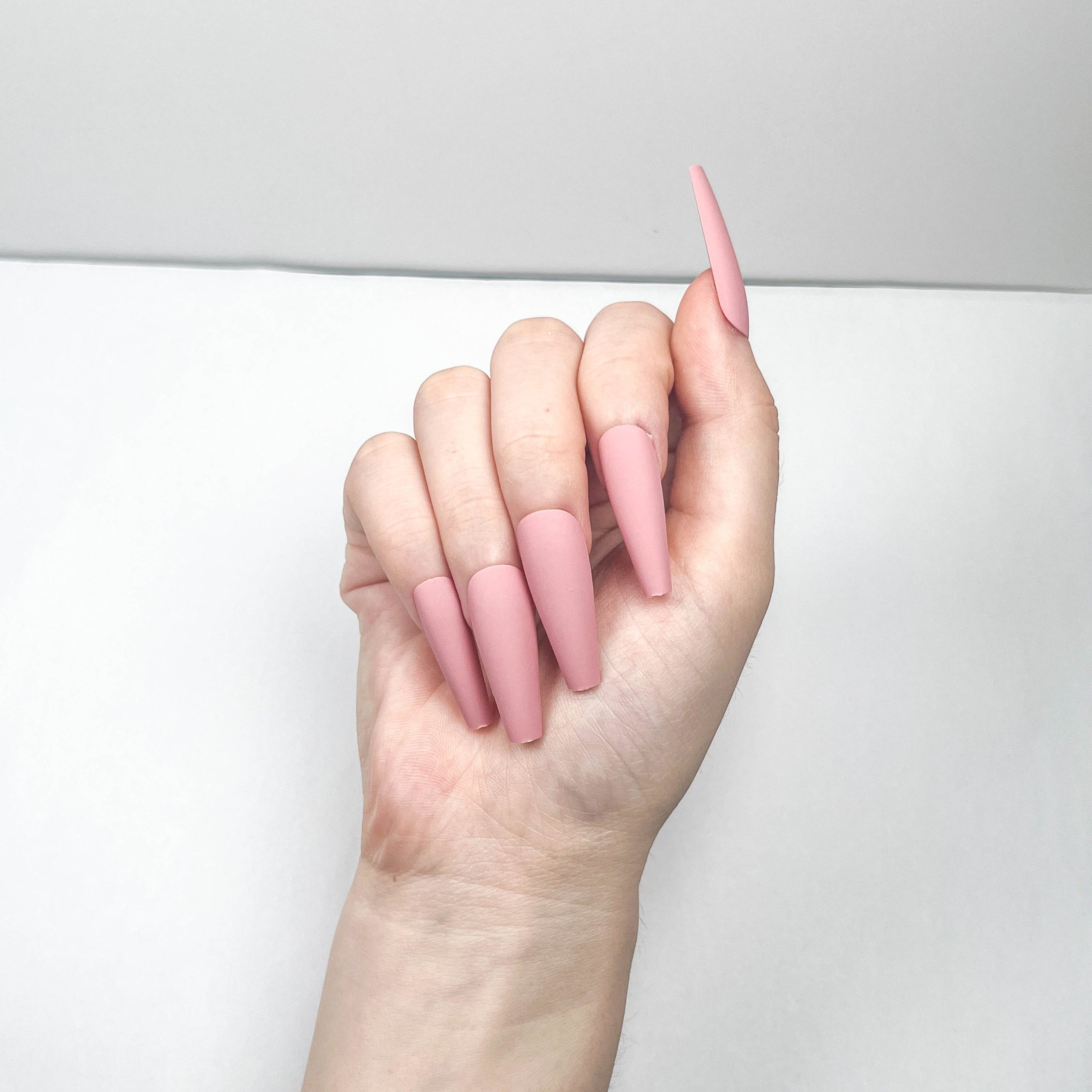 Fog Pink Press-on Nails - Image 4