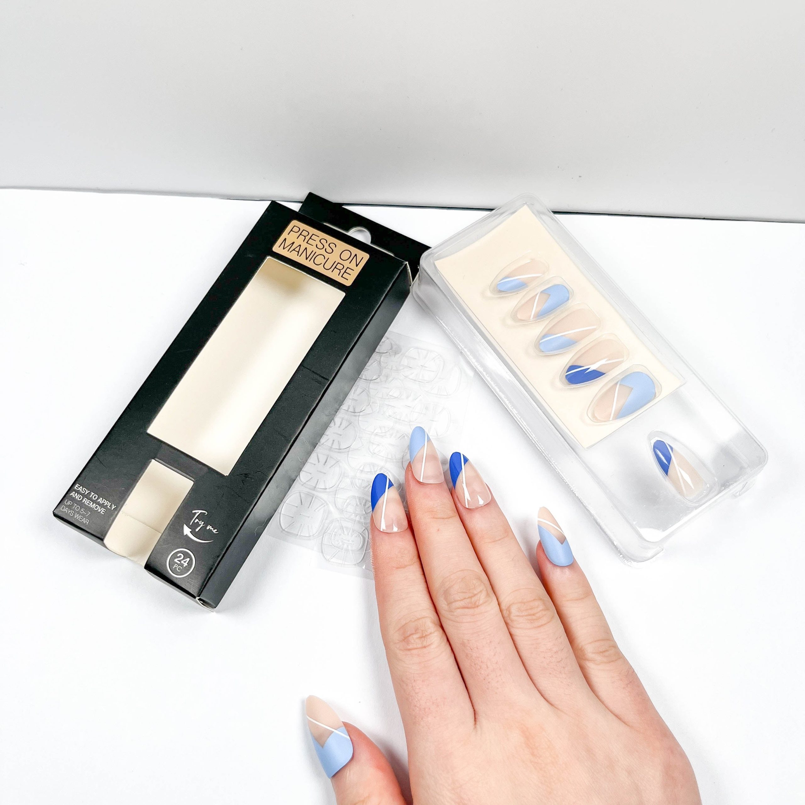 Blue Geometry Press-on Nails - Image 3