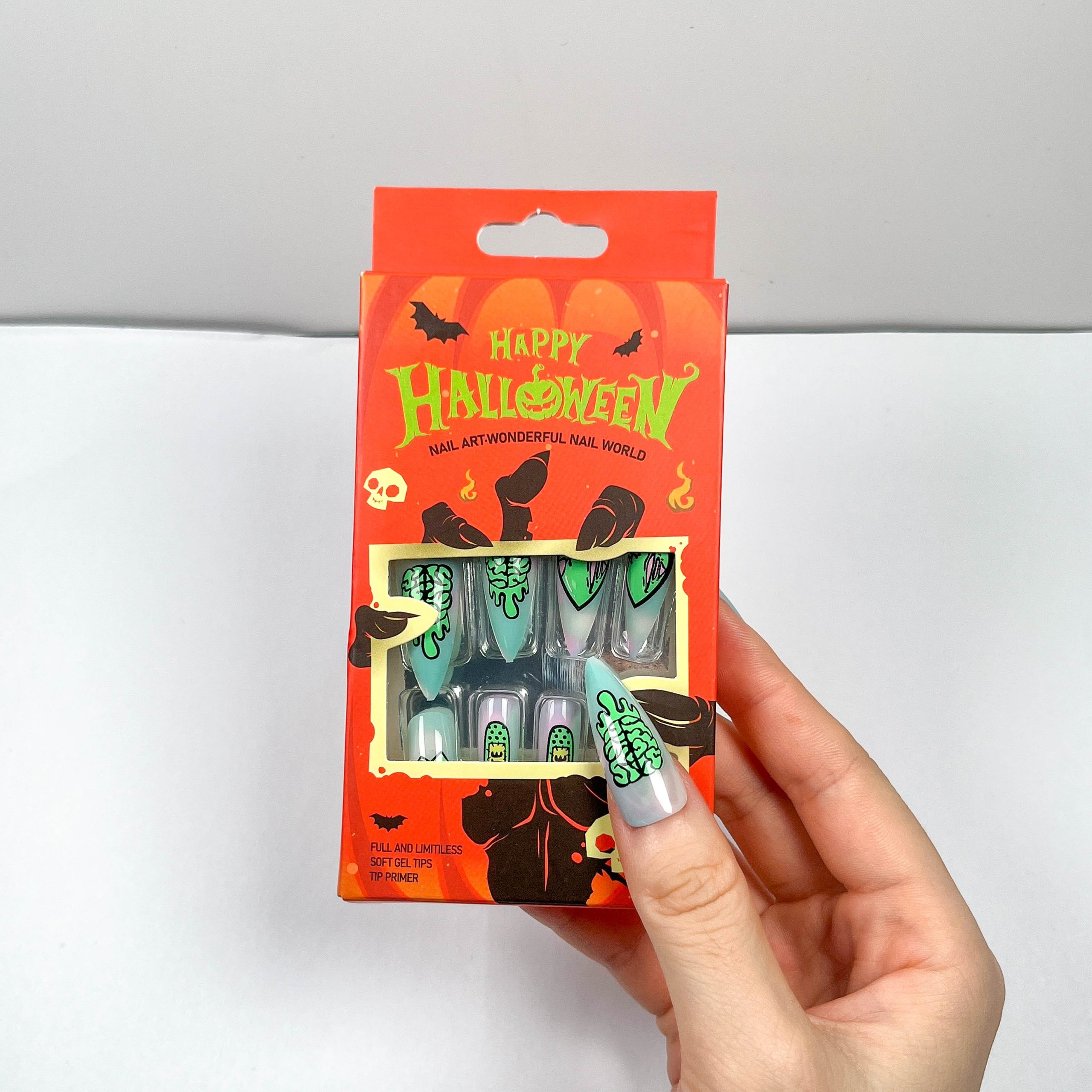 Green Cartoon Eyeball Press-on Nails - Image 5