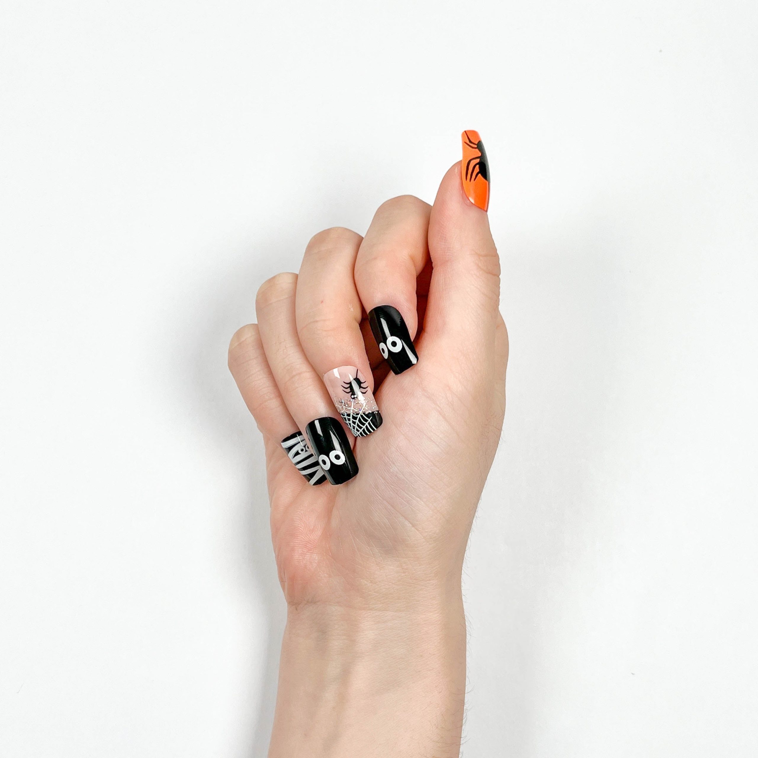 Hanging Spider Press-on Nails - Image 4