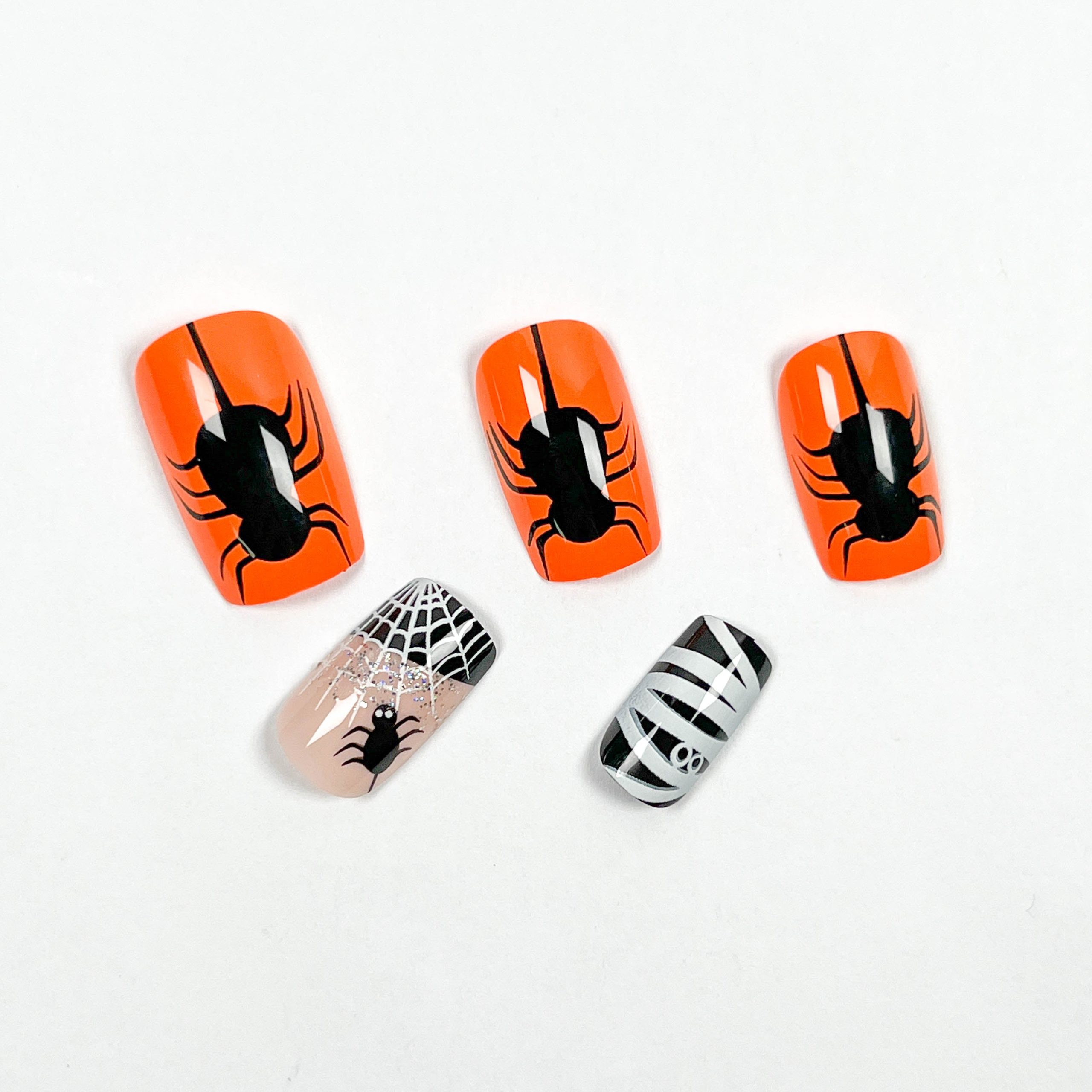 Hanging Spider Press-on Nails