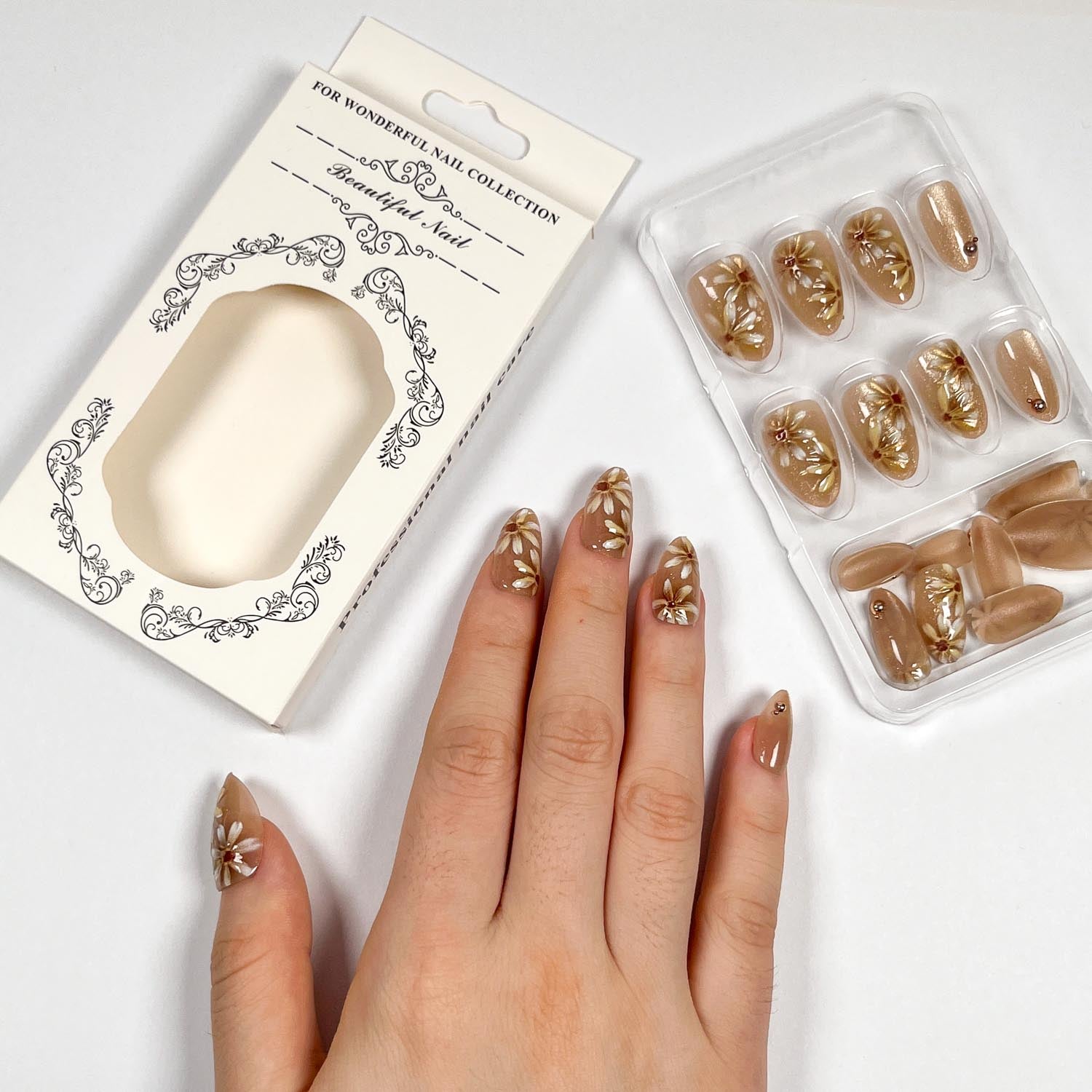 Daisy Press-On Nails - Image 3