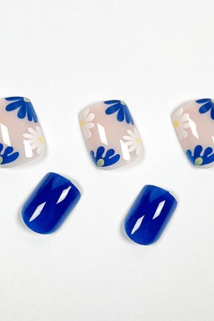 Blue Flowers Press-On Nails